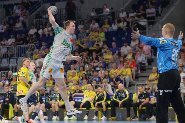 24.05.2026, xtgx, Handball, Daikin HBL, Rhein Neckar Löwen - SC Magdeburg v.l. Felix Claar (Magdeburg, 7) wirft Tor, Torschuetze, erzielt Tor, Treffer, scores the goal Mannheim