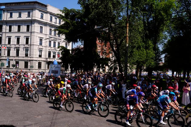 The pack rides in Milan during Stage 15 of the Giro d™Italia, from Voghera to Milano, Italy, Sunday, May 24, 2026.  Copyright: xFabioxFerrarix xLaPressex