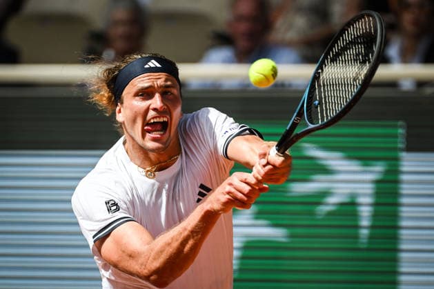 May 24, 2026, Paris, France, France: Alexander ZVEREV of Germany during the first day of the Roland-Garros 2026, French Open 2026, Grand Slam tennis tournament at Roland-Garros Stadium on May 24, 2026 in Paris, France. Roland Garros 2026 - Day 1  - ZUMAm308 20260524_zsp_m308_047 Copyright: xMatthieuxMirvillex