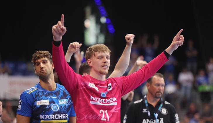 Stuttgart , Handball Daikin Bundesliga TVB Stuttgart vs. SG Flensburg-Handewitt , Jorick Pol ( TVB )