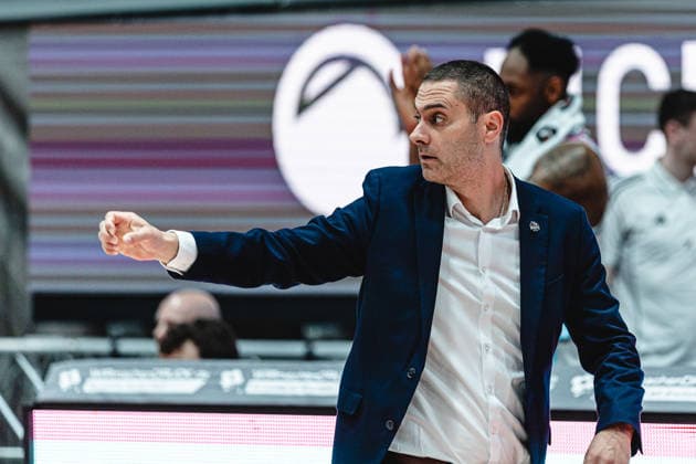 easyCredit Basketball Bundesliga, 4. Playoff-Viertelfinale: Fitness First Baskets Würzburg vs. Telekom Baskets Bonn, 24.05.2026 Marko Stankovic (Telekom Baskets Bonn Head Coach) gestikuliert - easyCredit Basketball Bundesliga, 4. Playoff-Viertelfinale: Fitness First Baskets Würzburg vs. Telekom Baskets Bonn, 24.05.2026, Tectake Arena Würzburg Copyright: xBEAUTIFULxSPORTS Derixx