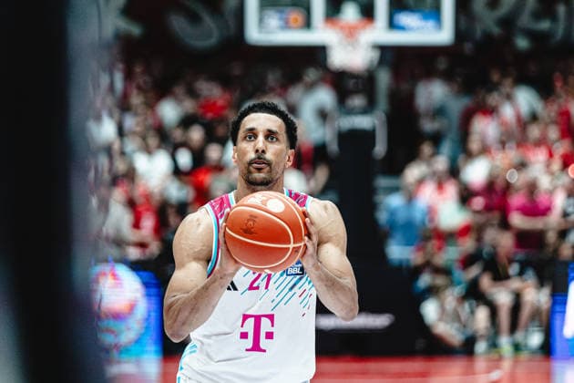 easyCredit Basketball Bundesliga, 4. Playoff-Viertelfinale: Fitness First Baskets Würzburg vs. Telekom Baskets Bonn, 24.05.2026 Joel Aminu (Telekom Baskets Bonn 21) beim Freiwurf - easyCredit Basketball Bundesliga, 4. Playoff-Viertelfinale: Fitness First Baskets Würzburg vs. Telekom Baskets Bonn, 24.05.2026, Tectake Arena Würzburg Copyright: xBEAUTIFULxSPORTS Derixx