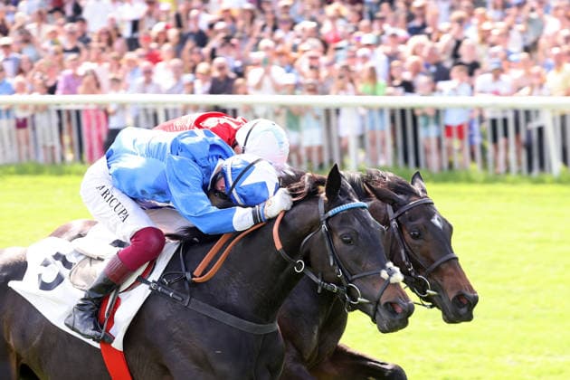 24.05.2026, Hoppegarten, Brandenburg, GER - Gua Lipa (links) mit Andrea Ricupa gewinnt das Diana-Trial. Galopprennbahn Hoppegarten. () 260524D704HOPPEGARTEN.JPG
