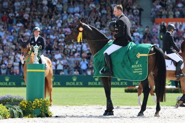 Sieger, 1. Platz, Richard Vogel (GER) mit Pferd United Touch S, Rolex Grand Slam of Show Jumping, Siegerehrung, Weiter auf dem Weg zum Grand Slam, Springprüfung mit zwei Umläufen und Stechen , Weltfest des Pferdesports, World Equestrian Festival, TSCHIO Aachen 2026, TSCHIO statt CHIO 2026, Aachener Soers, 22. bis 24. Mai 2026, Reitsport, 24.05.2026, Aachen Aachener Soers Deutschland