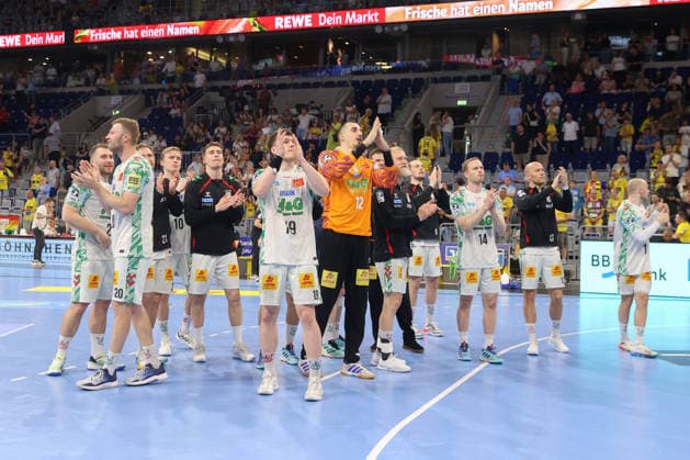24.05.2026, xtgx, Handball, Daikin HBL, Rhein Neckar Löwen - SC Magdeburg v.l. Magdeburg Jubel ueber den Sieg, Jubel nach Spielende Mannheim