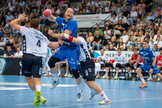 Handball I Herren I Saison 2025-2026 I Bundesliga I 32. Spieltag I TVB Stuttgart - SG Flensburg-Handewitt I 24.05.2026 Lenny Rubin (44, TVB Stuttgart) im Wurf Stuttgart Porsche Arena Baden-Württemberg Deutschland Copyright: xLobeca MaxxPetershansx