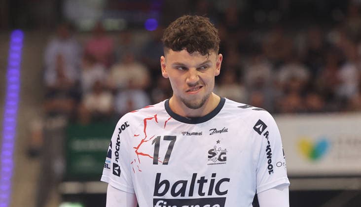 Stuttgart , Handball Daikin Bundesliga TVB Stuttgart vs. SG Flensburg-Handewitt , Marko Grgic ( Flensburg )