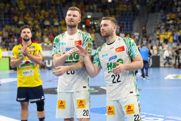 24.05.2026, xgox, Handball - Daikin HBL Rhein-Neckar Löwen - SC Magdeburg emspor, v.l. Philipp Weber (Magdeburg, 20) , Lukas Mertens (Magdeburg, 22 ) Jubel ueber den Sieg, Jubel nach Spielende Mannheim