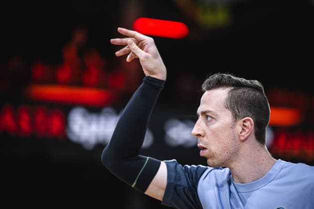 1. Basketball Bundesliga, easyCredit BBL, Saison 2025 2026, Herren, Playoffs, Viertelfinale, Spiel 4, 24.05.2026, RASTA Vechta - ALBA Berlin Justin Bean ( 34 - ALBA BERLIN) vor der Partie Vechta RASTA Dome Niedersachsen Deutschland