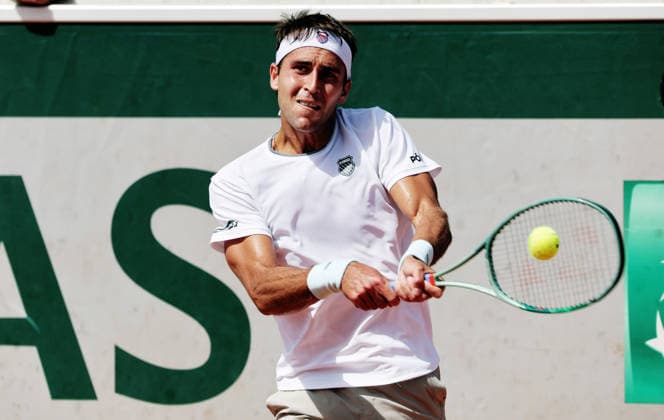 TENNIS - French Open 2026 PARIS,FRANCE,24.MAY.26 - TENNIS - ATP, Tennis Herren World Tour, French Open, Roland Garros, Grand Slam. Image shows Tomas Martin Etcheverry (ARG).  GEPAxpictures xMatthiasxHauer