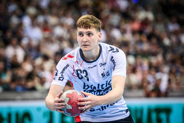 Domen Novak (SG Flensburg-Handewitt, 63) - volle Konzentration beim Sieben-Meter GER, TVB Stuttgart - SG Flensburg-Handewitt, DAIKIN HBL, Handball, Bundesliga, 32. Spieltag, Spielzeit 2025 2026, 24.05.2026 GER, TVB Stuttgart - SG Flensburg-Handewitt, DAIKIN HBL, Handball, Bundesliga, 32. Spieltag, Spielzeit 2025 2026, 24.05.2026 Stuttgart Copyright: xSandyxDinkelackerx EP_SDR