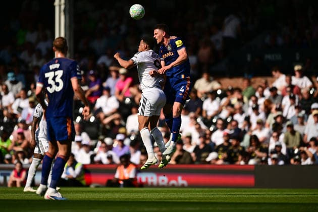 Fulham v Newcastle United, Premier League Newcastle United defender Sven Botman (4) heads the ball under pressure from Fulham striker Rodrigo Muniz (9) during the Premier League match between Fulham and Newcastle United at Craven Cottage, London, UK on 24 May 2026. London Craven Cottage Greater London UK Editorial use only DataCo restrictions apply See www.football-dataco.com , Copyright: xDennisxGoodwinx PSI-24290-0032