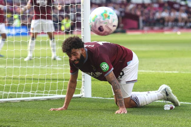 West Ham v Leeds 24 May 2026, London - Premier League Football - West Ham United v Leeds United - Pablo of West Ham United watches the ball bounce out of play after a near chance - Photo: Charlotte Wilson Offside. London UK Copyright: xCharlottexWilsonx xOffsidexOffside