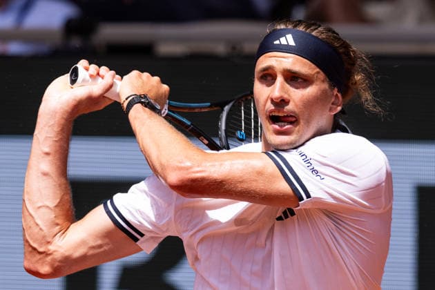 2026 French Open - Day One Alexander Zverev competes in his men s singles match against Benjamin Bonzi on day 1 of the French Open tennis tournament on Court Philippe-Chatrier at the Roland-Garros Complex in Paris, France. Paris France  Copyright: xIbrahimxEzzatx originalFilename:ezzat-notitle260524_npMck.jpg