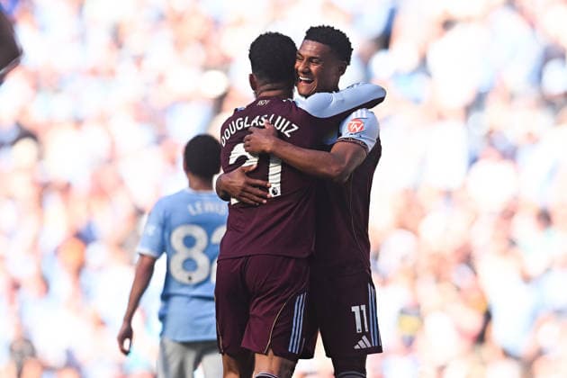 Manchester City v Aston Villa, Premier League Ollie Watkins of Aston Villa celebrates scoring his team s second goal following a VAR review, with teammates, during the Manchester City v Aston Villa Premier League match at the Etihad Stadium, Manchester, England on 24 May 2026 Credit: Ben Roberts Every Second Media Editorial use only. All images are copyright Every Second Media Limited. No images may be reproduced without prior permission. All rights reserved. Premier League and Football League images are subject to licensing agreements with Football DataCo Limited. see https: www.football-dataco.com Copyright: xIMAGO EveryxSecondxMediax ESM-2008-0032 BenxRobertsx xEveryxSecondxMediax