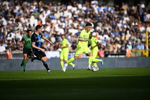 Club Brugge v KAA Gent - Jupiler Pro League Champions Play-Off BRUGGE, BELGIUM - MAY 24 : Delorge Mathias midfielder of KAA Gent, Vanaken Hans midfielder of Club Brugge in action during the Jupiler Pro League Champions Play-Off match between Club Brugge and KAA Gent on May 24, 2026 in Brugge, Belgium, 24 05 2026 Brugge Belgium  Copyright: xTomasxSiskx