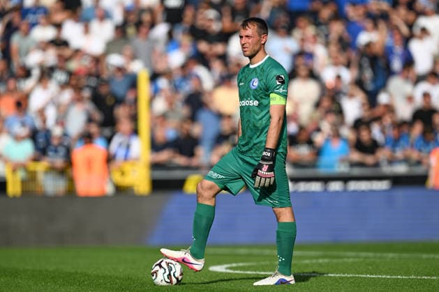 260524 Club Brugge vs AA Gent goalkeeper Davy Roef (33) of AA Gent pictured during the Jupiler Pro League season 2025 - 2026 matchday 10 game in the Champions Play offs between Club Brugge KV and AA Gent on May 24 , 2026 in Brugge, Belgium. (Photo by David Catry Isosport) Brugge Belgium  Copyright: xDavidxCatryx 20260524DC2_6371