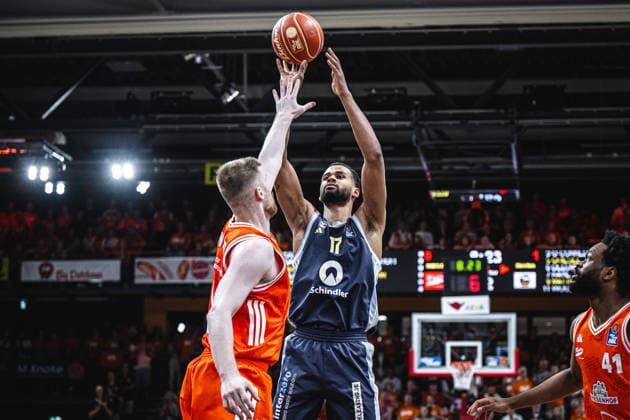 1. Basketball Bundesliga, easyCredit BBL, Saison 2025 2026, Herren, Playoffs, Viertelfinale, Spiel 4, 24.05.2026, RASTA Vechta - ALBA Berlin Norris Agbakoko ( 17 - ALBA BERLIN) beim Jumpshot Vechta RASTA Dome Niedersachsen Deutschland