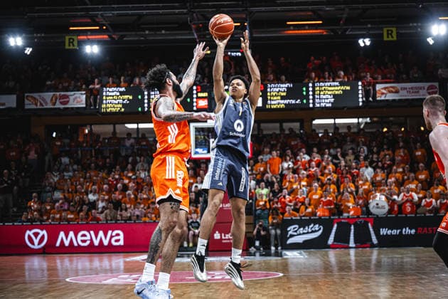 1. Basketball Bundesliga, easyCredit BBL, Saison 2025 2026, Herren, Playoffs, Viertelfinale, Spiel 4, 24.05.2026, RASTA Vechta - ALBA Berlin Jack Kayil ( 7 - ALBA BERLIN) beim Jumpshot Vechta RASTA Dome Niedersachsen Deutschland