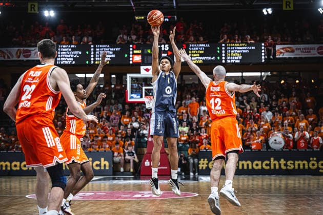1. Basketball Bundesliga, easyCredit BBL, Saison 2025 2026, Herren, Playoffs, Viertelfinale, Spiel 4, 24.05.2026, RASTA Vechta - ALBA Berlin Jack Kayil ( 7 - ALBA BERLIN) beim Jumpshot Vechta RASTA Dome Niedersachsen Deutschland