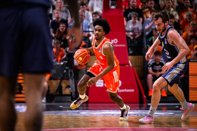 24.05.2026, Rasta Dome, Vechta Basketball, easyCredit Bundesliga, Playoffs Viertelfinale, Rasta Vechta vs. ALBA Berlin Malik Parsons ( 3 Vechta) gegen Sam Griesel ( 5 Berlin)