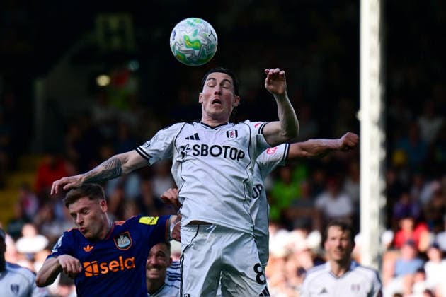 Fulham v Newcastle United, Premier League Fulham forward Harry Wilson (8) heads the ball under pressure from Newcastle United forward Harvey Barnes (11) during the Premier League match between Fulham and Newcastle United at Craven Cottage, London, UK on 24 May 2026. London Craven Cottage Greater London UK Editorial use only DataCo restrictions apply See www.football-dataco.com , Copyright: xDennisxGoodwinx PSI-24290-0068