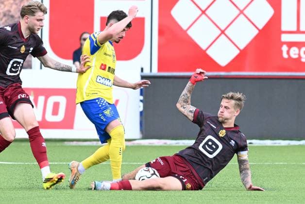 Mechelen s Mathis Servais, STVV s Arbnor Muja and Mechelen s Fredrik Hammar pictured in action during a soccer match between Sint-Truiden VV and KV Mechelen, Sunday 24 May 2026 in Sint-Truiden, on the last day of the Champion s Play-offs of the 2025-2026 Jupiler Pro League first division of the Belgian championship. JILLxDELSAUX  x174943642x