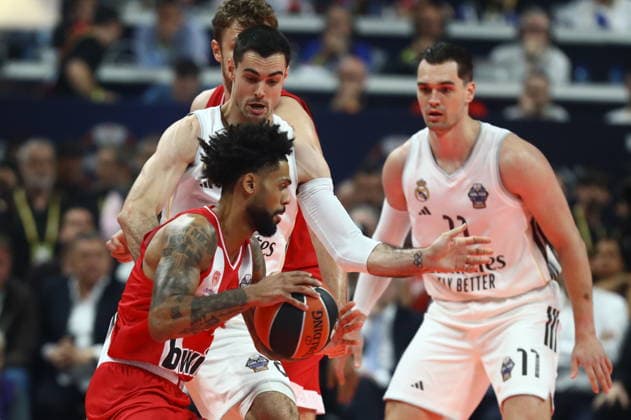 Olympiacos Piraeus v Real Madrid Euroleague Final Four Tyler Dorsey of Olympiacos brings the ball foward against Alberto Abalde of Real Madrid during the Euroleague match, Final Four, Final game between Olympiacos Piraeus v Real Madrid played at ATHENS Telekom Center Athens Stadium on May 24nd 2026 in Athens Greece Athens Greece Basketball Copyright: xAgenciaxLOFx