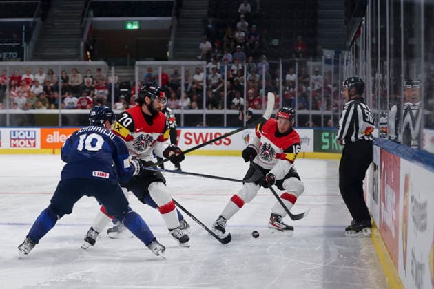 Ice hockey, Eishockey - IIHF WC 2026 ZURICH,SWITZERLAND,24.MAY.26 - ICE HOCKEY - IIHF Ice Hockey World Championship, WM, Weltmeisterschaft 2026, group stage, Austria vs Finland. Image shows Benjamin Nissner and Dominic Zwerger (AUT).  GEPAxpictures xMaticxKlansek