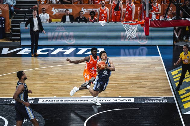 1. Basketball Bundesliga, easyCredit BBL, Saison 2025 2026, Herren, Playoffs, Viertelfinale, Spiel 4, 24.05.2026, RASTA Vechta - ALBA Berlin Jack Kayil ( 7 - ALBA BERLIN) beim Korbleger Vechta RASTA Dome Niedersachsen Deutschland