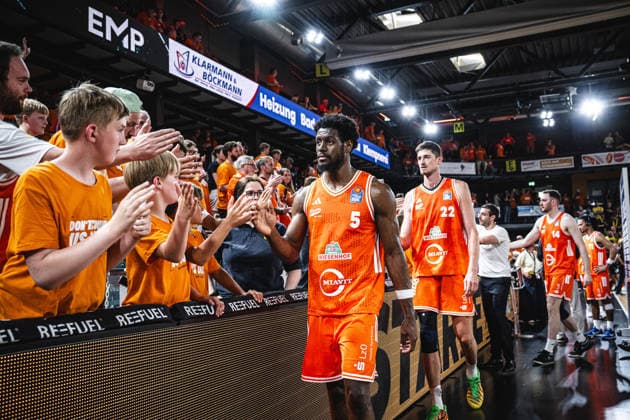 1. Basketball Bundesliga, easyCredit BBL, Saison 2025 2026, Herren, Playoffs, Viertelfinale, Spiel 4, 24.05.2026, RASTA Vechta - ALBA Berlin TJ Bamba ( 5 - RASTA Vechta) nach der Partie Vechta RASTA Dome Niedersachsen Deutschland