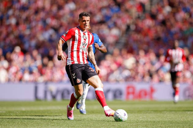 Sunderland v Chelsea, Premier League Granit Xhaka of Sunderland makes a pass during the Sunderland v Chelsea Premier League match at the Stadium of Light, Sunderland, England on 24 May 2026 Credit: Craig Cowan Every Second Media Editorial use only. All images are copyright Every Second Media Limited. No images may be reproduced without prior permission. All rights reserved. Premier League and Football League images are subject to licensing agreements with Football DataCo Limited. see https: www.football-dataco.com Copyright: xIMAGO EveryxSecondxMediax ESM-2012-0148 CraigxCowanx xEveryxSecondxMediax