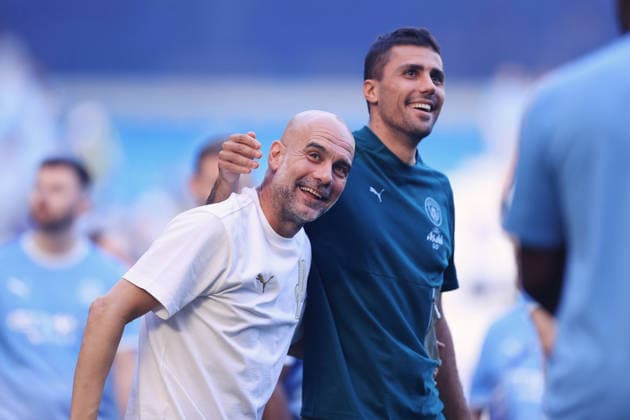 Football - Premier League - Manchester City v Aston Villa 24th May 2026 - Premier League - Manchester City v Aston Villa - Manchester City manager Pep Guardiola laughs and smiles with Rodri of Manchester City after the match - Photo: Simon Stacpoole Offside. Manchester UK *** Fußball Premier League Manchester City gegen Aston Villa 24. Mai 2026 Premier League Manchester City gegen Aston Villa Manchester City Manager Pep Guardiola lacht und lächelt mit Rodri von Manchester City nach dem Spiel Foto Simon Stacpoole Offside Manchester UK  Copyright: xSimonxStacpoolexOffside