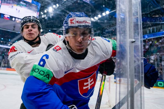 FRIBOURG, SWITZERLAND - MAY 24: Porter Martone of Canada L) against Viliam Kmec of Slovakia R) during the 2026 IIHF Ice hockey, Eishockey World Championship, WM, Weltmeisterschaft Switzerland game between Slovakia and Canada at BCF Arena on May 24, 2026 in Fribourg, Fribourg. Fribourg BCF Arena Fribourg Switzerland Copyright: xJustPictures.ch JarixPestelaccix jp-en-EuSpIm-JP6_JAR_Slovakia_Canada_24May2026_00014