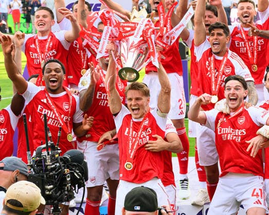 23 May 2026 - Crystal Palace v Arsenal - Premier League - Selhurst Park - London. Crystal Palace v Arsenal - Premier League - Selhurst Park - London. Martin Odegaard lifts the Premier League trophy for Arsenal as they celebrate becoming the 2025 26 Champions. Picture : Mark Pain London England  Copyright: xMarkxPainx