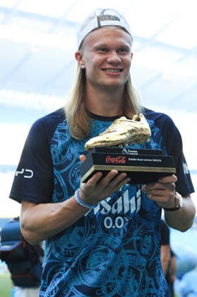 24th May 2026; Etihad Stadium, Manchester, Lancashire, England; Premier League Football, Manchester City versus Aston Villa; Erling Haaland of Manchester City poses with his Golden Boot trophy DavidxBlunsden