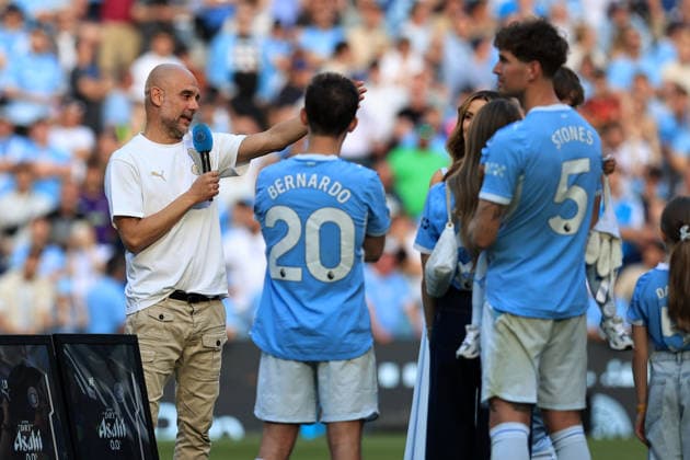 24th May 2026; Etihad Stadium, Manchester, Lancashire, England; Premier League Football, Manchester City versus Aston Villa; Manchester City manager Pep Guardiola gives a speech after the match DavidxBlunsden