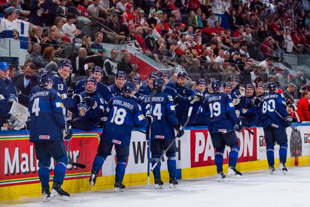 ZURICH, SWITZERLAND - MAY 24: -The Team of Finland during their 1:0 goal of Saku Maeenalanen (Finland, 80) celebration during the Preliminary Round - Group A Match 45 between Finland and Austria at the IIHF Ice hockey, Eishockey World Championship, WM, Weltmeisterschaft 2026, Swiss Life Arena on May 24, 2026 in Zurich, Switzerland. Zurich Switzerland Copyright: xTimoxSteinx