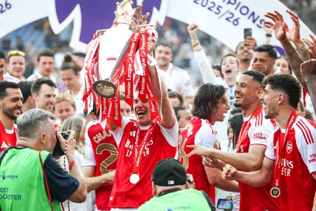 260524 Martin odegaard of Arsenal celebrates with the trophy for winning Premier League after the Premier League football match between Crystal Palace and Arsenal on May 24, 2026 in London. Photo: Daniel Weir BILDBYRAN COP 183 XX0039 fotboll football soccer fotball premier league crystal palace arsenal bbeng jubel Copyright: DANIELxWEIR BB260524ZR091