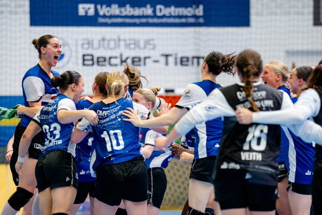 Blomberg, 24.05.2026, Handball, Frauen, Alsco Handball Bundesliga, Playoff, Finale Spiel 2, 2025 2026: HSG Blomberg-Lippe BVB Borussia Dortmund Große Freude nachdem Spielende bei den Blomberger Spielerinnen
