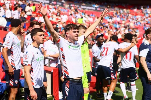 Max Conway of Bolton Wanderers celebrates at the end of the match Bolton Wanderers v Stockport County, EFL Sky Bet League One, Play-Off Final, Football, Wembley Stadium, London, UK - 24 May 2026London Wembley Stadium United Kingdom EDITORIAL USE ONLY No use with unauthorised audio, video, data, fixture lists, club league logos or live services. Online in-match use limited to 120 images, no video emulation. No use in betting, games or single club league player publications.  Copyright: xPaulxCurrie Shutterstockx 16889803la
