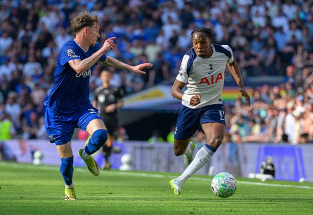 Tottenham Hotspur v Everton Premier League Mathys Tel of Tottenham Hotspur takes on James Garner of Everton during the Premier League match at Tottenham Hotspur Stadium, London 24 05 2026 UK Newspapers OUT Copyright: xGraemexWilcocksonx FIL-23469-0085