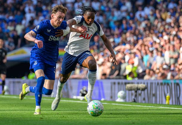 Tottenham Hotspur v Everton Premier League Mathys Tel of Tottenham Hotspur takes on James Garner of Everton during the Premier League match at Tottenham Hotspur Stadium, London 24 05 2026 UK Newspapers OUT Copyright: xGraemexWilcocksonx FIL-23469-0086