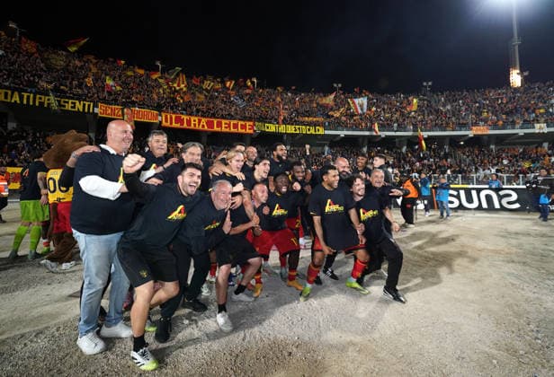 US Lecce v Genoa CFC - Serie A Players of Lecce react at the end of the Serie A match between US Lecce and CFC Genoa in Lecce, Italy, on May 24, 2026. Lecce Italy  Copyright: xGabrielexMaricchiolox originalFilename:maricchiolo-usleccev260524_np5YA.jpg
