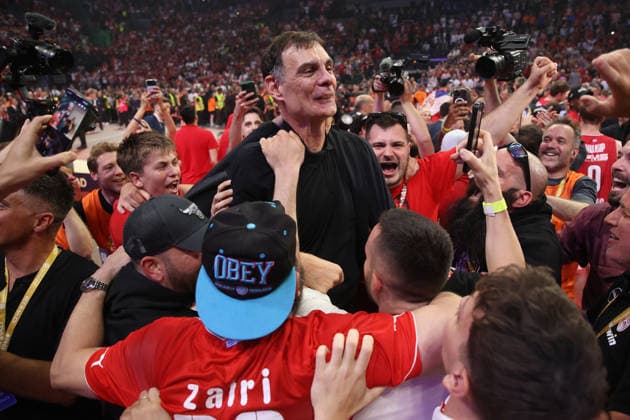 Olympiacos Piraeus v Real Madrid - EuroLeague Final ATHENS, GREECE - MAY 24: Olympiacos head coach Georgios Bartzokas celebrates following his team s 92-85 victory over Real Madrid in the EuroLeague Final Four championship game at OAKA Arena in Athens, Greece, on May 24, 2026. Ayhan Mehmet Anadolu Athens Greece. Editorial use only. Please get in touch for any other usage.  Copyright: x2026xAnadoluxAyhanxMehmetx