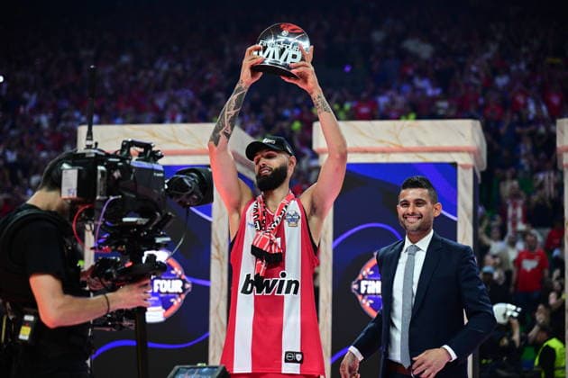 Olympiacos Piraeus v Real Madrid Euroleague Final Four Evan Fournier of Olympiacos MVP of the game in the final Euroleague 2025 2026 during the Euroleague match, Final Four, Final game between Olympiacos Piraeus v Real Madrid played at ATHENS Telekom Center Athens Stadium on May 24nd 2026 in Athens Greece Athens Greece Basketball Copyright: xAgenciaxLOFx