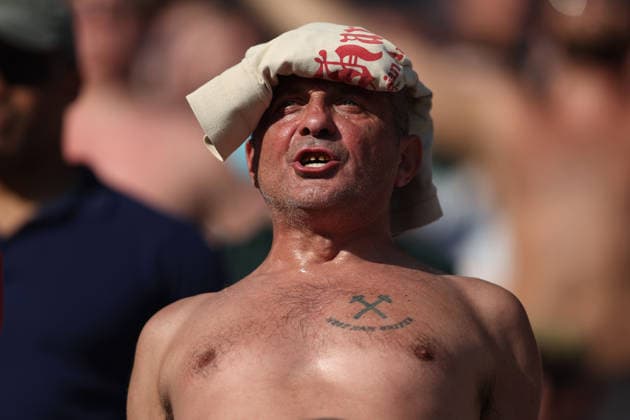 West Ham v Leeds 24 May 2026, London - Premier League Football - West Ham United v Leeds United - A West Ham fan in the heat - Photo: Charlotte Wilson Offside. London UK Copyright: xCharlottexWilsonx xOffsidexOffside