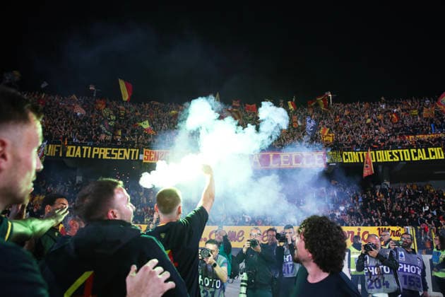 US Lecce players celebrates with their supporters the end of the season at the end of the serie A match between US Lecce and Genoa CFC at Ettore Giardiniero - Via del Mare stadium in Lecce (Italy), May 24, 2026. massimilianoxcarnabuci