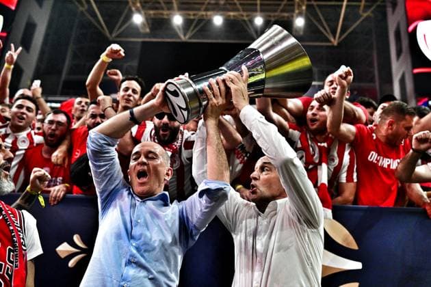 EuroLeague Basketball Final 4 - Champions Game, Olympiacos Piraeus vs Real Madrid - Panayiotis and George Angelopoulos, owners of Olympiacos Piraeus, during the Trophy Ceremony of the 2026 EuroLeague Championship Game Olympiacos Piraeus vs Real Madrid at Telekom Center Athens on May 24, 2026 in Athens, Greece. ATHENS Greece Copyright: xOnexInchxProductionsx 6982396