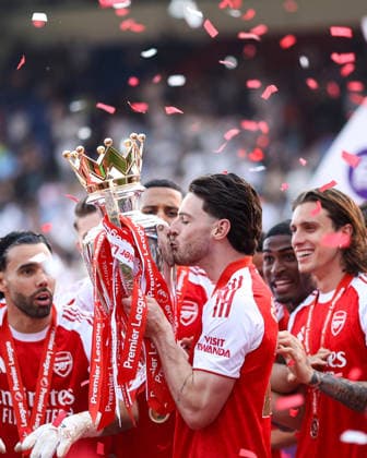 Crystal Palace v Arsenal 24 May 2026, London - Premier League Football - Crystal Palace v Arsenal - Declan Rice of Arsenal kisses the Premier League trophy - Photo: Jacques Feeney Offside. London UK Copyright: xJacquesxFeeneyx xOffsidexOffside